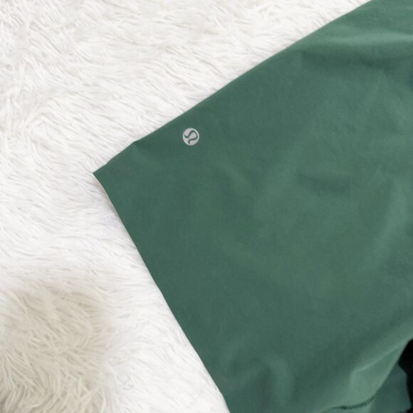 Men Lululemon T.H.E. Short Lined 9 inch in Forest Green Check Measurement - Picture 6 of 8